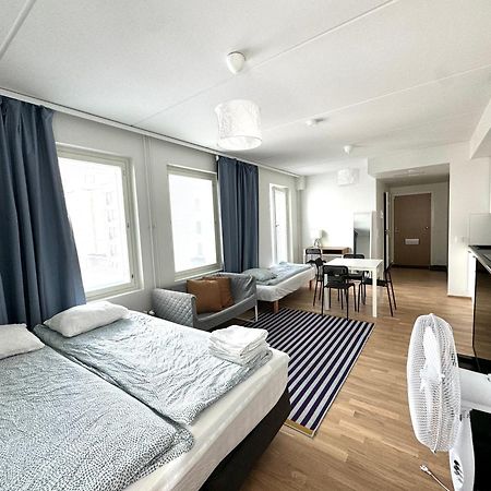 Easy Stay Rooms & Apartments Near Airport Vantaa Esterno foto