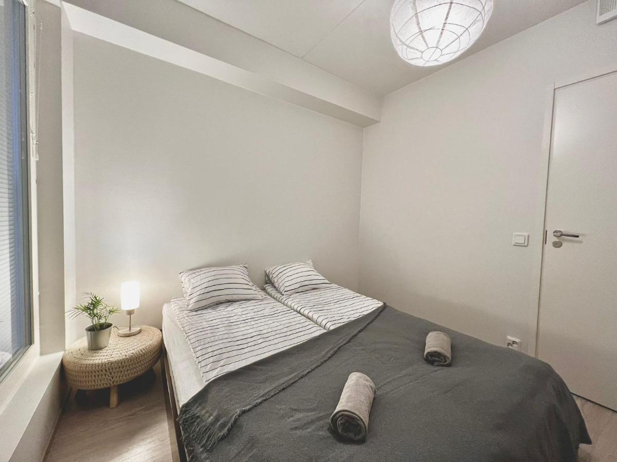 Easy Stay Rooms & Apartments Near Airport Vantaa Esterno foto
