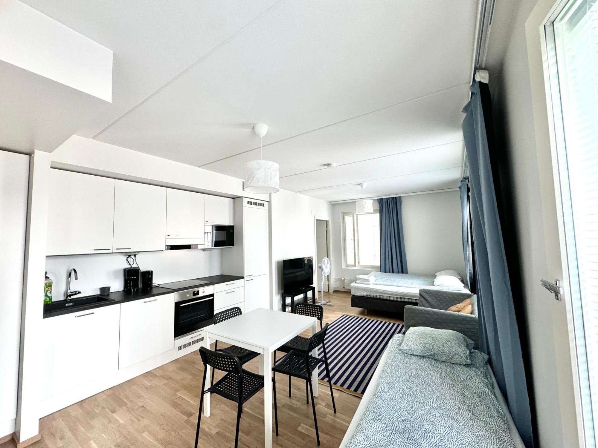Easy Stay Rooms & Apartments Near Airport Vantaa Esterno foto