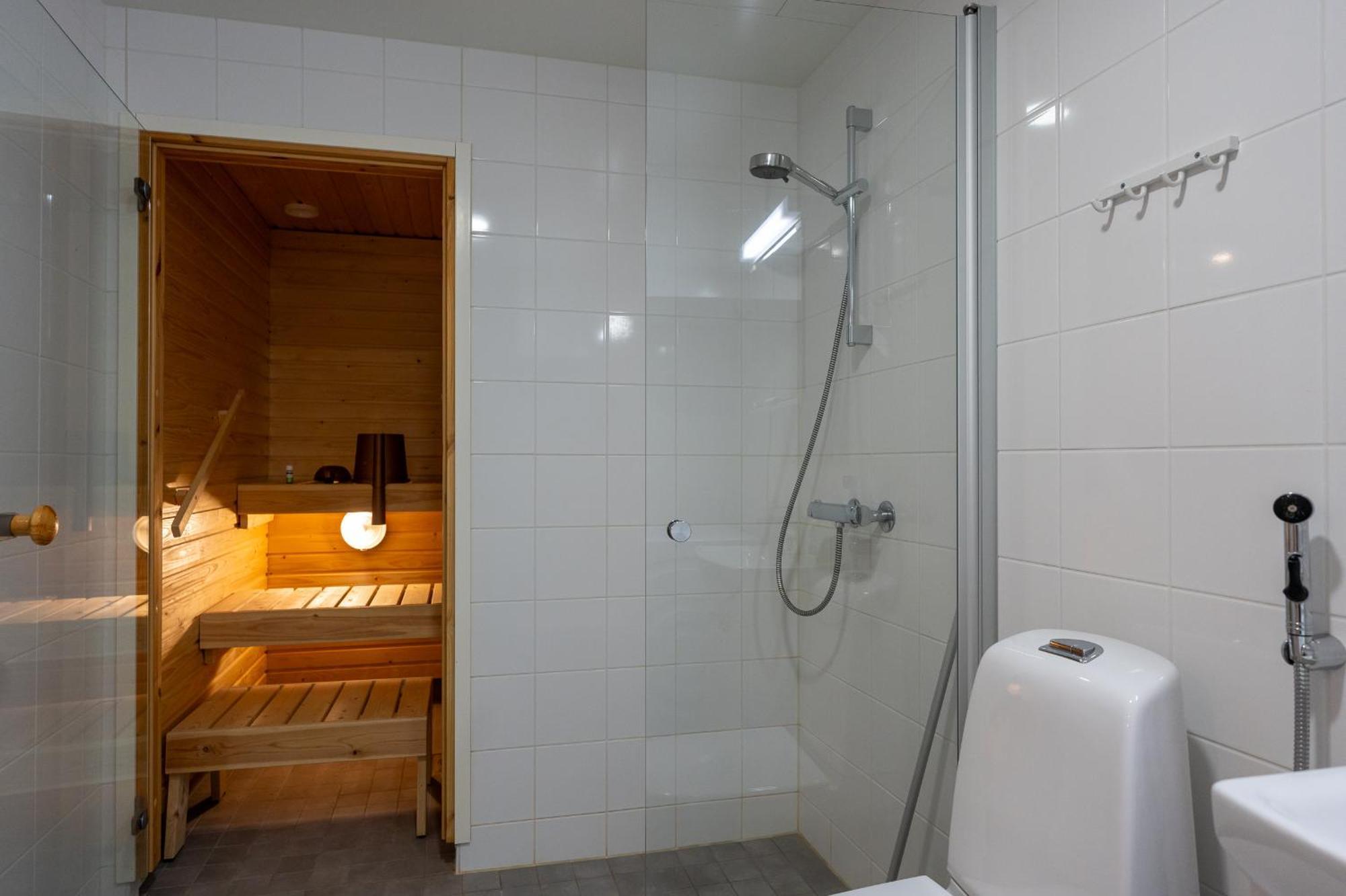 Easy Stay Rooms & Apartments Near Airport Vantaa Esterno foto